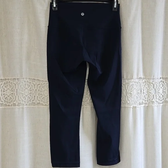 Lululemon Wunder Under Crop (Hi-Rise) *Full-On Luxtreme 21" True Navy - Picture 7 of 10